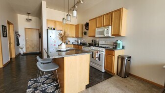 2650 University Ave W, Unit 323 in St. Paul, MN - Building Photo