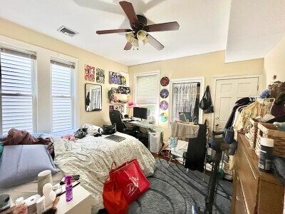 731 Parker St, Unit 2 in Boston, MA - Foto de edificio - Building Photo