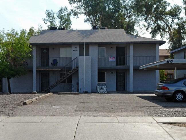 17855 N 40th St in Phoenix, AZ - Building Photo - Building Photo