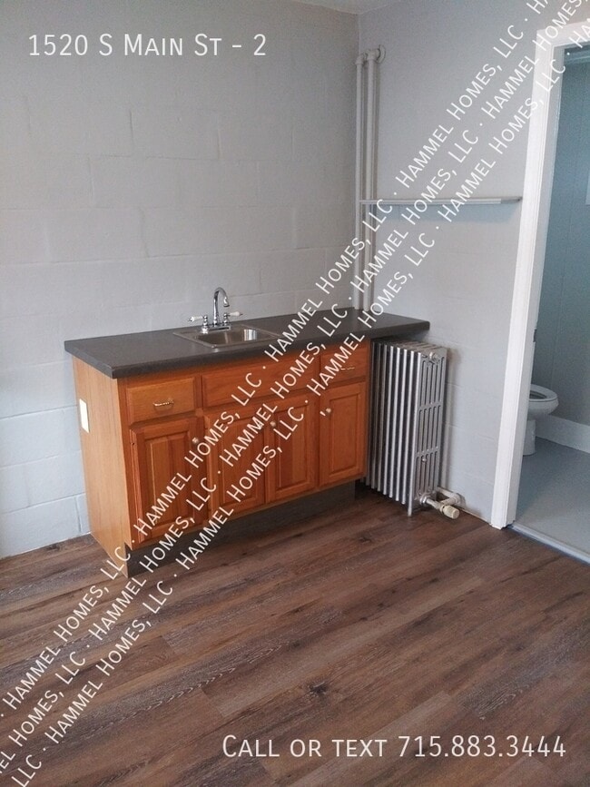 property at 1520 S Main St