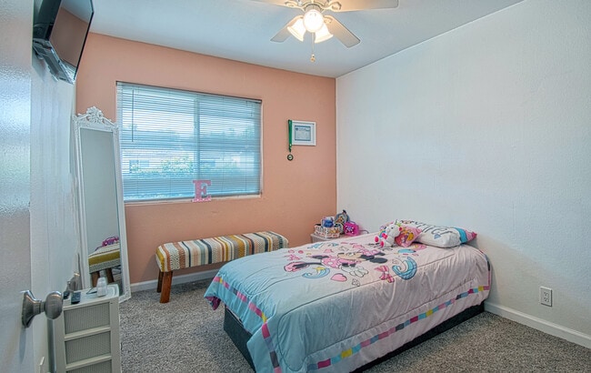 369 Meadow Ct in Brea, CA - Building Photo - Building Photo