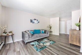 Lakeland Commons in Euclid, OH - Building Photo - Building Photo