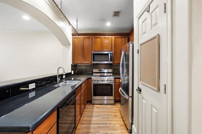 1749 Aden Dr in Houston, TX - Building Photo - Building Photo