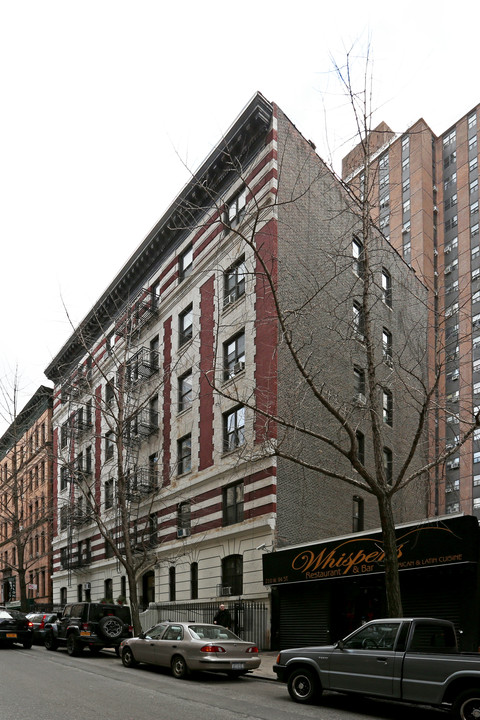 204 W 94th St in New York, NY - Building Photo