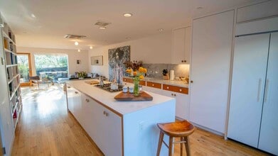 2022 Blackbirds Way in Los Angeles, CA - Building Photo - Building Photo