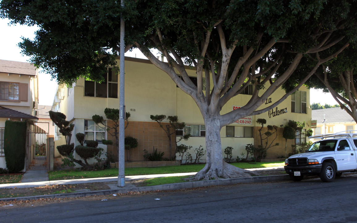 La Paloma in Long Beach, CA - Building Photo