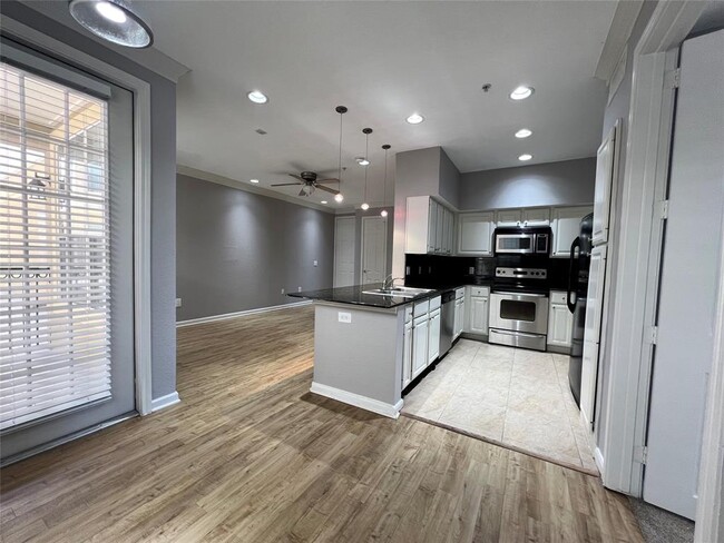 property at 7575 Kirby Dr