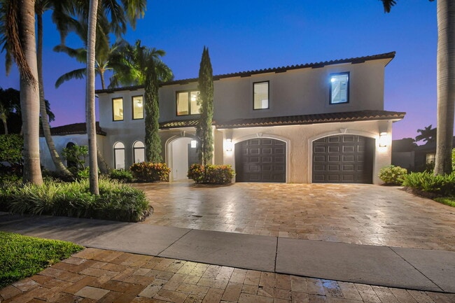 property at 832 SW 34th Ave