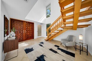 4000 Alhambra Cir in Coral Gables, FL - Building Photo