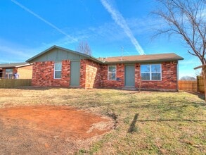 1516 Pecan Grove St in Tecumseh, OK - Building Photo - Building Photo