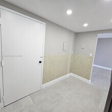 16710 NE 9th Ave in North Miami Beach, FL - Building Photo - Building Photo