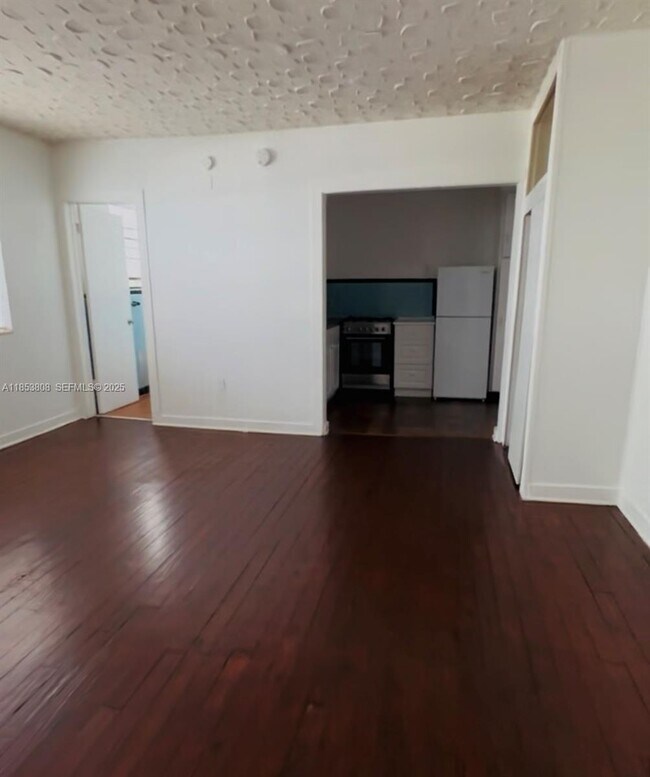 1611 Pennsylvania Ave in Miami Beach, FL - Building Photo - Building Photo