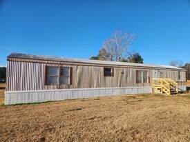 105 Kim Ln in Jacksonville, NC - Building Photo