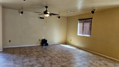 5072 E Fishhook Ct in Tucson, AZ - Building Photo - Building Photo