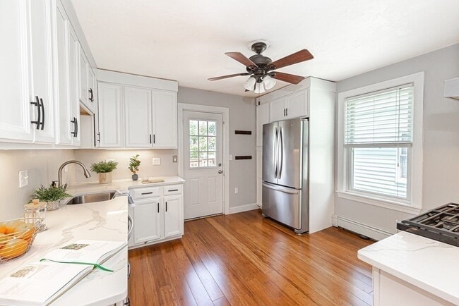 90 Francis St, Unit D