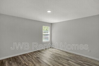 8168 Waxwing Ave in Jacksonville, FL - Building Photo - Building Photo