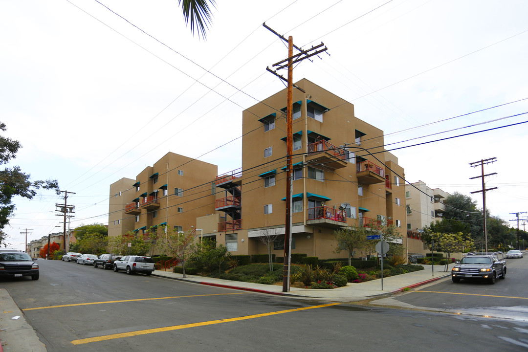 Court Street Apartments in Los Angeles, CA - Building Photo