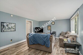 910 Sheridan Dr in Kalamazoo, MI - Building Photo - Building Photo