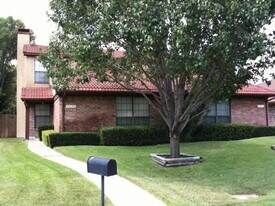 3031 Modella Ave in Dallas, TX - Building Photo