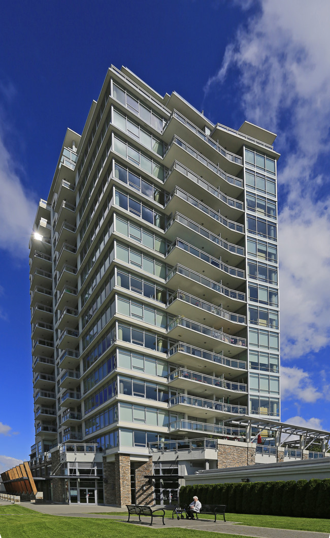 Miramar Village B in White Rock, BC - Building Photo - Building Photo