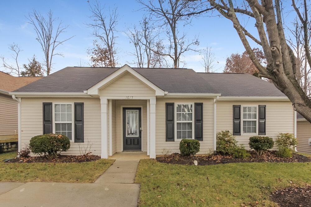 1615 Flagler Ln in Charlotte, NC - Building Photo