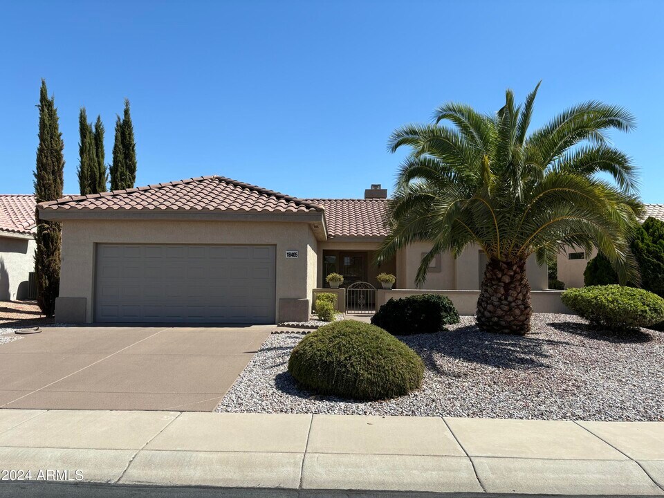 18405 N Avalon Ln in Surprise, AZ - Building Photo