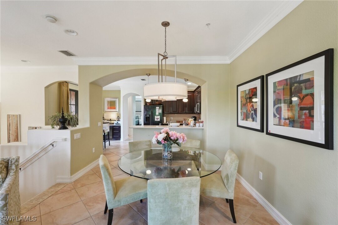 9108 Capistrano St S in Naples, FL - Foto de edificio