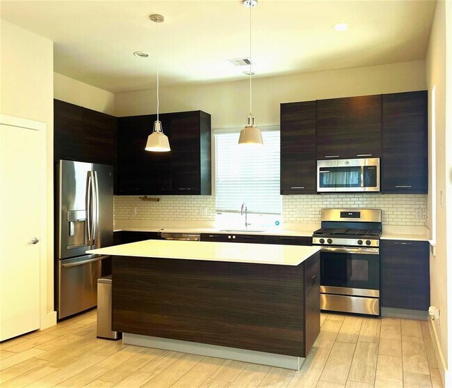 2307 Dan St in Houston, TX - Building Photo - Building Photo
