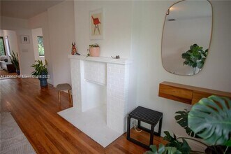 360 NE 87th St in El Portal, FL - Building Photo - Building Photo