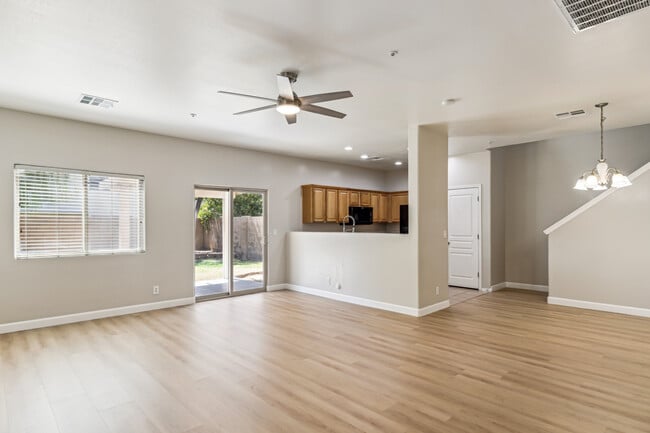 8777 W Aster Dr in Peoria, AZ - Building Photo - Building Photo