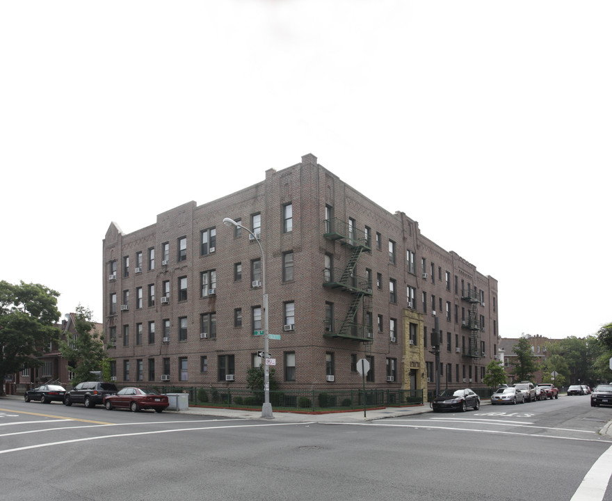 2401 63rd St in Brooklyn, NY - Building Photo