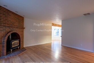 4172 Imperial Dr in West Linn, OR - Building Photo - Building Photo