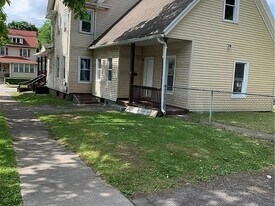 544 Emerson St, Unit 1 in Rochester, NY - Building Photo