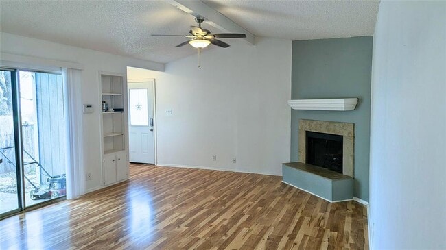 6916 Scenic Brook Dr in Austin, TX - Building Photo - Building Photo