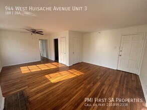 944 W Huisache Ave in San Antonio, TX - Building Photo - Building Photo