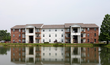 Bayside Commons Apartments in Hilliard, OH - Building Photo - Building Photo