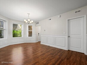 2441 N Harding Ave in Chicago, IL - Building Photo - Building Photo