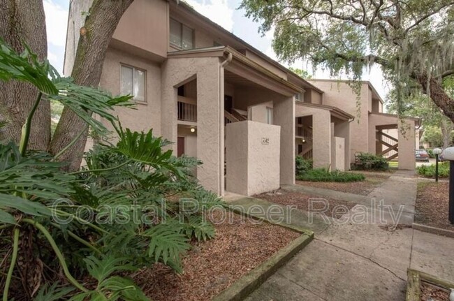 5502 Loblolly Ct-Unit -C in Tampa, FL - Building Photo - Building Photo