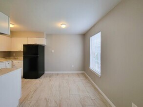 3206 Lobit Dr in Dickinson, TX - Building Photo - Building Photo