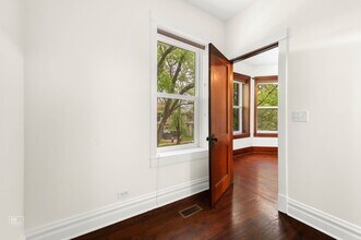 5115 W Pensacola Ave in Chicago, IL - Building Photo - Building Photo