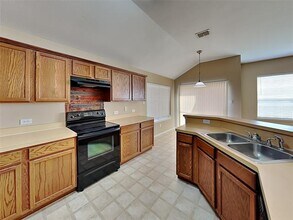 645 Chalk Knoll Rd in Fort Worth, TX - Building Photo - Building Photo
