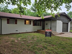 814 S McFarland St in Stillwater, OK - Building Photo