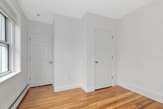 122 Prince St, Unit 4 in Boston, MA - Building Photo - Building Photo