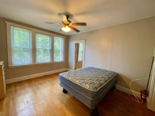 property at 32 Sidlaw Rd
