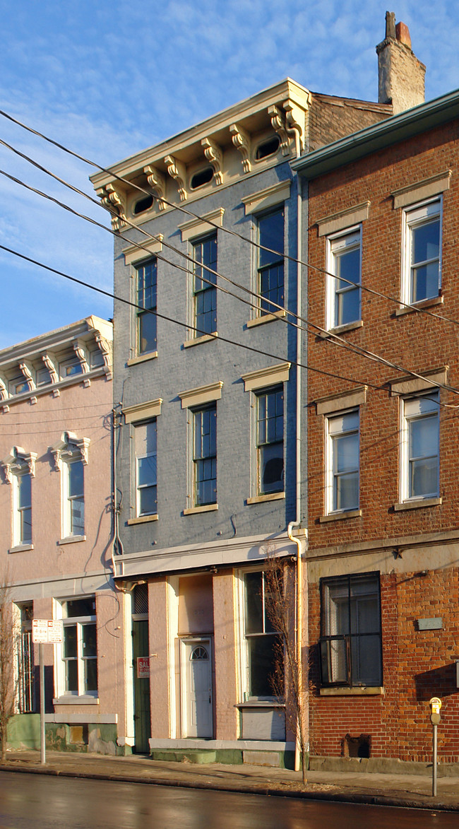 272 W McMicken Ave in Cincinnati, OH - Building Photo - Building Photo