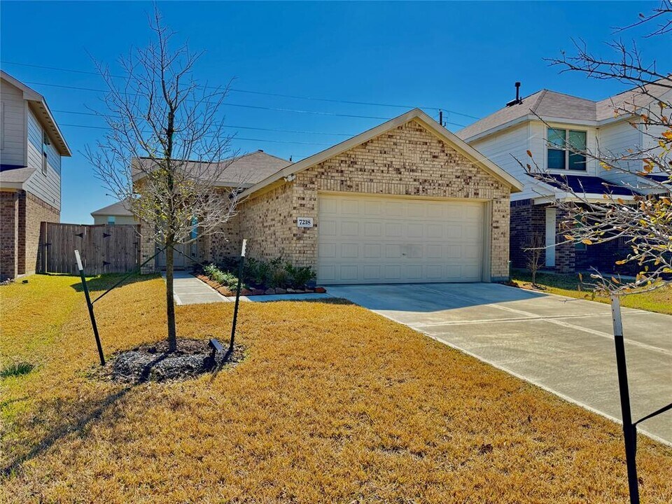 7218 Clover Chase Dr in Katy, TX - Building Photo
