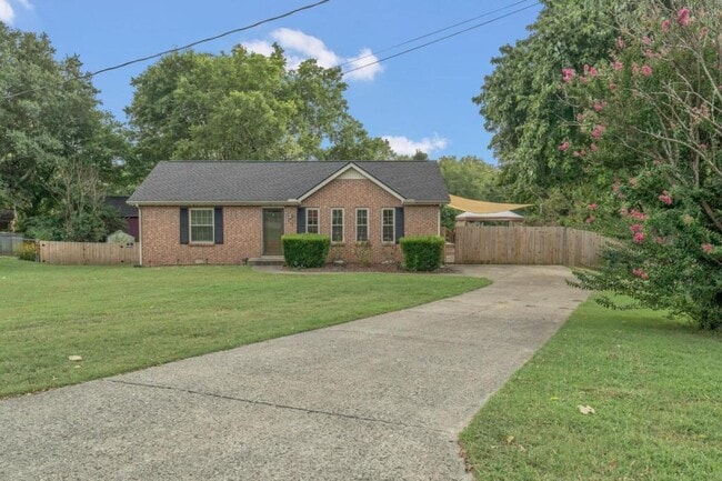 459 Trina St in Gallatin, TN - Building Photo - Building Photo