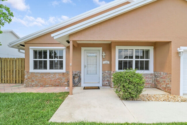 159 Wandering Trail in Jupiter, FL - Building Photo - Building Photo