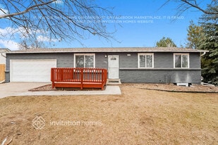 2892 S Mobile St in Aurora, CO - Building Photo