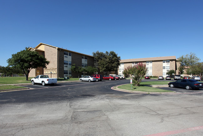 Park Manor Apartments--55+ in Irving, TX - Building Photo - Building Photo